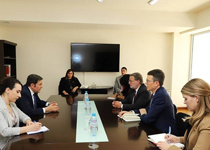 Senator Gary Peters expresses concern over humanitarian crisis in Karabakh at meeting with Armenian Deputy FM