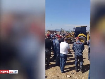 Արդեն 10 տուն քանդել են․ բերման ենթարկվածներն էլ վնասվածքներով վերադարձել են․ Սիլիկյան թաղամասի բնակիչ