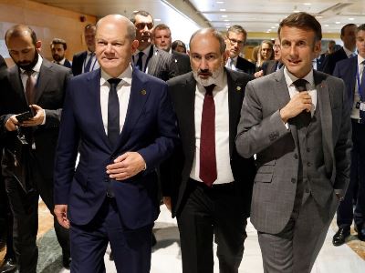 Azerbaijani snub of Macron casts shadow over peace push