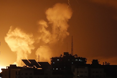 Israeli army launches artillery strikes in Lebanon