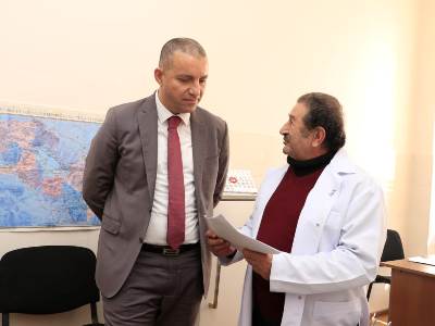 Վահան Քերոբյանը ճանաչողական այց է կատարել ՀՀ ԷՆ «Սննդամթերքի անվտանգության ոլորտի ռիսկերի գնահատման գիտական կենտրոն»