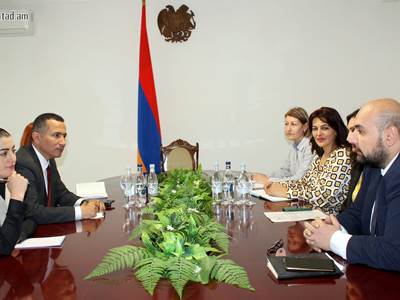 Սյունիքի մարզպետ Ռոբերտ Ղուկասյանը հանդիպել է ՅՈՒՆԻՍԵՖ-ի ներկայացուցիչներին