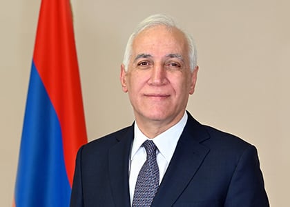 Մաղթում եմ ամուր կամք՝ մայրաքաղաքի զարգացման Ձեր ծրագիրը կյանքի կոչելու գործում. Խաչատուրյանը՝ Ավինյանին