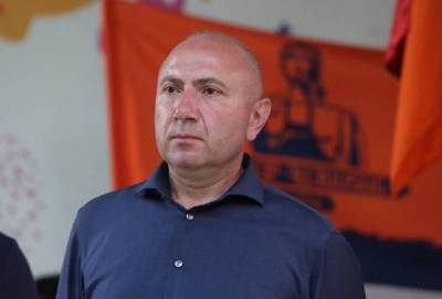 «Հրապարակ». Անդրանիկ Թեւանյանը ավագանու մանդատից կհրաժարվի, իսկ Փոստանջյանին պարտադրում են