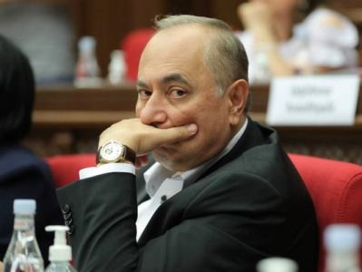 Արմեն Չարչյանը վայր կդնի՞ մանդատը