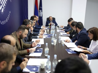 Փաշինյանի գլխավորությամբ տեղի է ունեցել ՔՊ վարչության նիստ