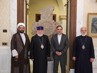 Կաթողիկոսն Իրանի դեսպանատան Մշակույթի կենտրոնի ղեկավարի հետ քննարկել է Ադրբեջանի ագրեսիան Արցախի դեմ