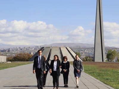 ԱՄՆ պետքարտուղարի փոխտեղակալն այցելել է Հայոց ցեղասպանության հուշահամալիր