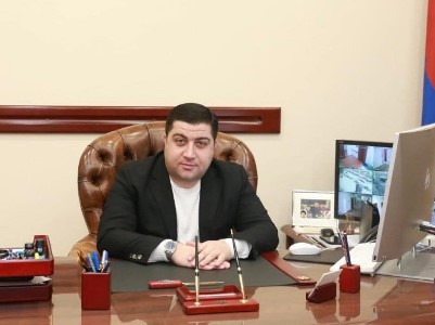 Ավինյանը Արամ Ազատյանին վերանշանակել է Արաբկիր վարչական շրջանի ղեկավար