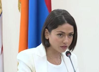 «Ժողովուրդ». Մի քանի օրում 2 տուն, մեկ տարում 3 անշարժ գույքի նվիրատվություն. ականջ ծամող Նուարդ Վարդանյանի ունեցվածքը