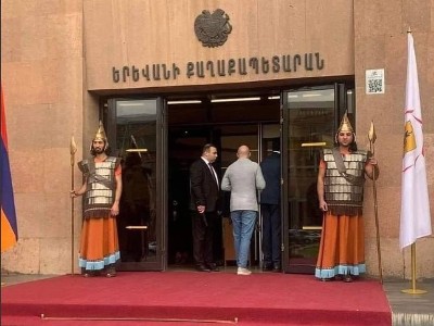 Ավինյանի «ուրարտական» երդմնակալության համար երևանցիների գրպանից հափշտակվել է ավելի քան 87 մլն դրամ. Գրիգորի Երիցյան