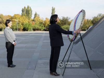 «Ֆրանսիան ընդմիշտ հայ ժողովրդի կողքին է». Ֆրանսիայի մշակույթի նախարարն այցելել է Ծիծեռնակաբերդի հուշահամալիր