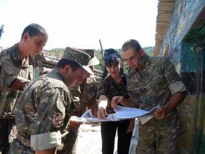 Պատերազմի օրերին թերթն անձամբ դիրքեր էի հասցնում. Արցախից տեղահանված խմբագիրը արխիվից մի քանի թերթ է «փրկել»