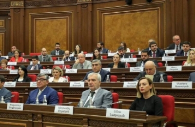 «Ժողովուրդ». Նոր անուններ. ովքեր են հեղափոխությունից հետո բնակարան գնել