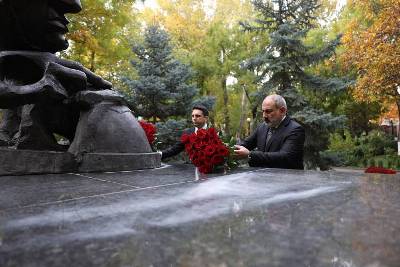 «Հրապարակ». Ինչու Փաշինյանը չի ցանկացել հանդիպել զոհվածների հարազատներին