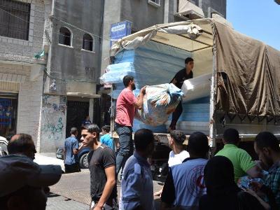 Запасы продовольствия заканчиваются: Тысячи жителей Газы врываются на склады