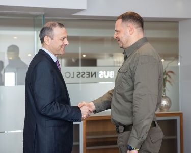 Armenia, Ukraine officials underscore Pashinyan-Zelenskyy first meeting