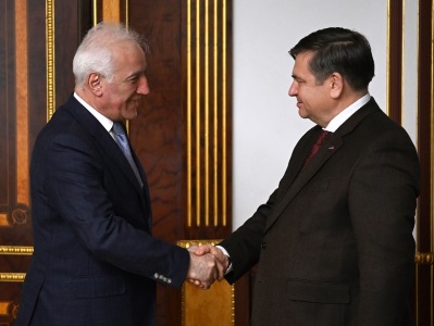 Armenian President receives head of Estonia-Armenia friendship group