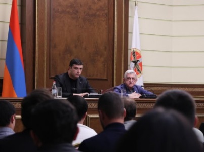 Серж Саргсян встретился с членами молодежной организации РПА