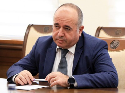 «Փաստ». Հարվածի տակ են առել նախկինում «սիրելի» գեներալին