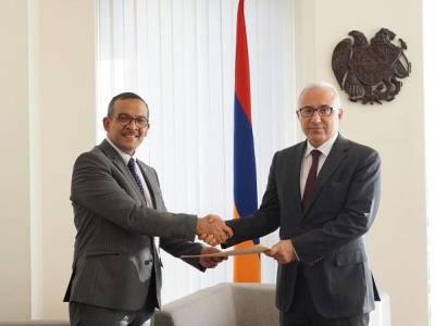 Newly appointed Ambassador of Indonesia handed over the copy of his credentials to Deputy Foreign Minister of Armenia