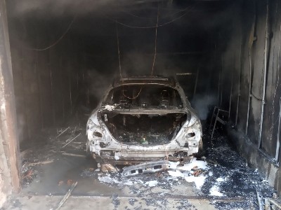 Հրդեհ՝ ավտոտնակում, այրվել է «Mercedes-Benz»-ը և երկու ներքնակ