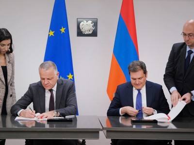 Armenia, European Union sign agreement on status of EU monitoring mission in country