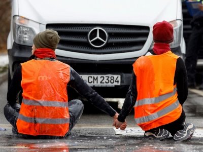 Ավստրիայում վարորդները ոտքերով հարվածել ու ջուր են լցրել բնապահպան ակտիվիստների վրա