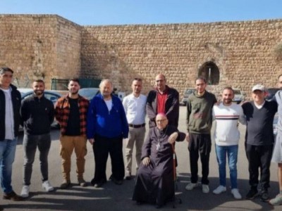 Экс-латинский патриарх Иерусалима поддержал армян в их борьбе на спорной территории «Коровьего сада»