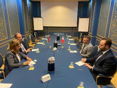 Իտալիայում Վահան Քերոբյանը հանդիպում է ունեցել Մալթայի զբոսաշրջության նախարար Քլեյթոն Բարթոլոյի հետ