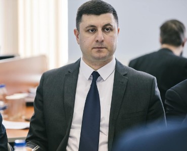 Երկիրը գլորվում է ցած, իսկ դրա ընթացքը նույնիսկ դանդաղեցնելն այս պահին անչափ բարդ է թվում․ Տիգրան Աբրահամյան