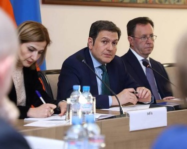 Замглавы МИД принял делегацию ЕС
