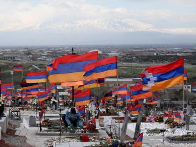 «Եռաբլուր» զինվորական պանթեոնից մետաղյա խողովակներ են գողացել. երեք անձի մեղադրանք է ներկայացվել
