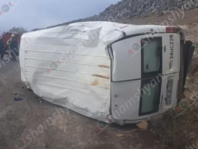 Ավտովթար՝ Սյունիքի մարզում. Ford Transit-ը անհայտ հանգամանքներում կողաշրջվել է․ shamshyan.com