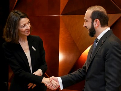 FM to France official: Armenia sent recommendations’ package to Azerbaijan to move settlement process forward (PHOTOS)