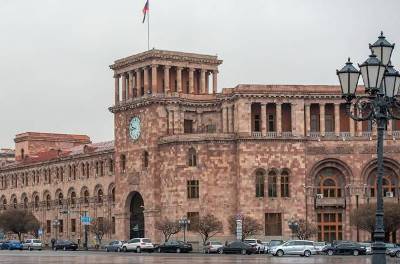 «Հրապարակ». Վարչապետի աշխատակազմի համար նոր կահույք է ձեռք բերվել