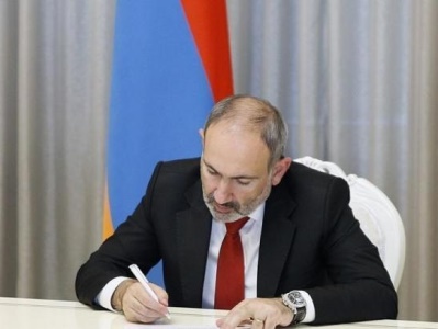 Փաշինյանը Արագածոտնի մարզպետին արձակուրդ է ուղարկում