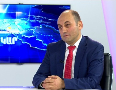 «Ժողովուրդ». Ով է ՌԴ հեռուստաալիքներին պատժելու մասին հայտարարած փոխնախարար Ավետ Պողոսյանը