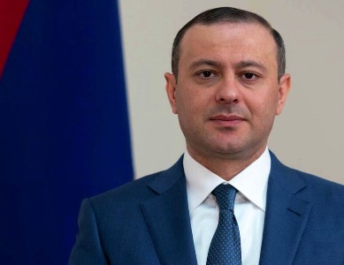 Григорян и зампомощника главы Пентагона обсудили военное сотрудничество Армении и США