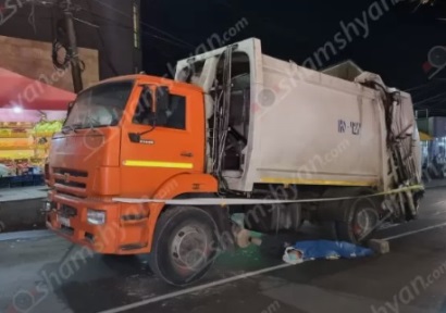 В Ереване мусоровоз сбил насмерть пешехода