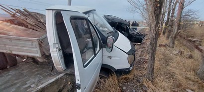 Շիրակի մարզում Opel-ը բախվել է կայանված GAZelle-ին, որն էլ վրաերթի է ենթարկել քաղաքացուն. կան տուժածներ