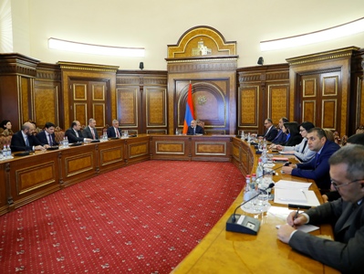 Փաշինյանի մոտ քննարկվել է Հայաստանի ժողովրդագրական ռազմավարության նախագիծը