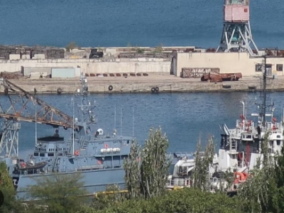 В порту Феодосии ракетным ударом ВСУ поврежден российский десантный корабль «Новочеркасск»