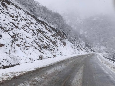 Ձյան և բքի պատճառով Ջերմուկի խաչմերուկից մինչև Սիսիանի խաչմերուկ հատվածը, Լծեն- Տաթև և Տաթև-Աղվանի ճանապարհները փակ են