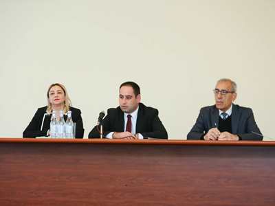 Արձանագրված ցանկացած թերացում հետևանք կունենա. Արմավիրի մարզպետը՝ դպրոցի տնօրեններին