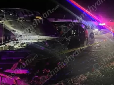 Արմավիրի մարզում բախվել են Mercedes եւ ВАЗ 21015 մակնիշի մեքնենաները. 13-ամյա երեխան հիվանդանոց է տեղափոխվել