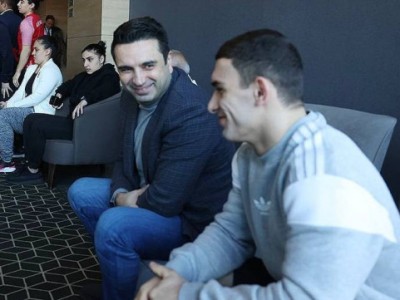 «Նայում ես ու հպարտությունից խոսքեր չես գտնում ասելու». Ալեն Սիմոնյանը Սոֆիայում հանդիպել է հայ մարզիկներին