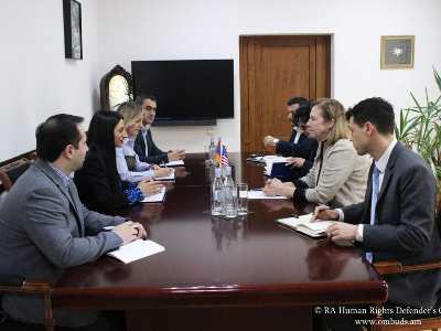 Օմբուդսմենն ընդունել է ԱՄՆ դեսպանին