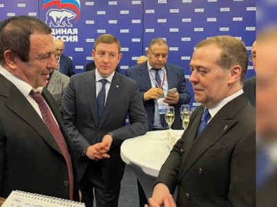 Եթե ուզում ենք վերականգնել մեր հարաբերությունները, պետք է սկսենք գրագետ աշխատել․ Գագիկ Ծառուկյանը հանդիպումներ է ունեցել