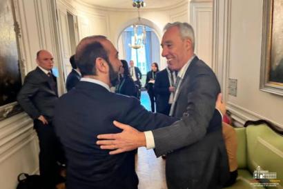 Ուրախ էի հանդիպել Պորտուգալիայի ԱԳ նախարար Ժուաու Գոմըշ Կռավինյուին. Արարատ Միրզոյան